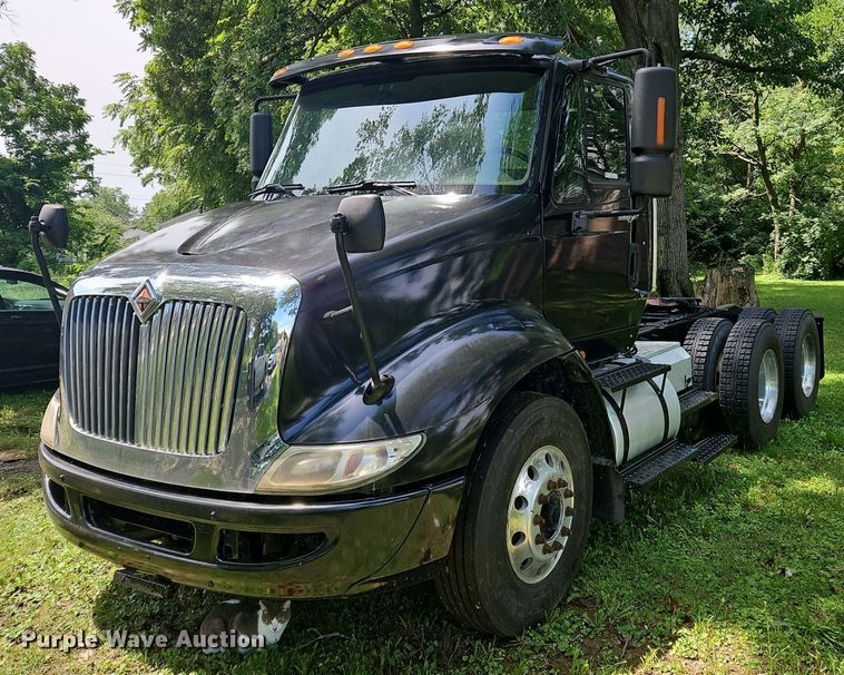 image for item OJ9744 2010 International  8600 SBA 6x4 semi truck