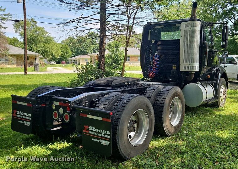 image for item OJ9744 2010 International  8600 SBA 6x4 semi truck