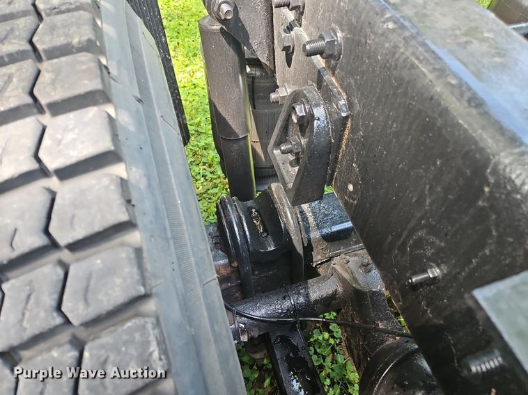 image for item OJ9744 2010 International  8600 SBA 6x4 semi truck