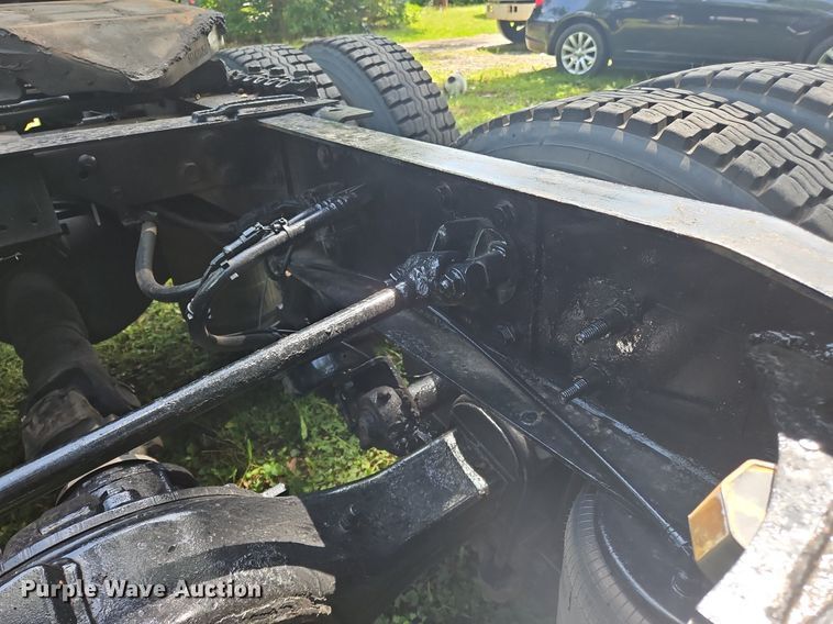 image for item OJ9744 2010 International  8600 SBA 6x4 semi truck