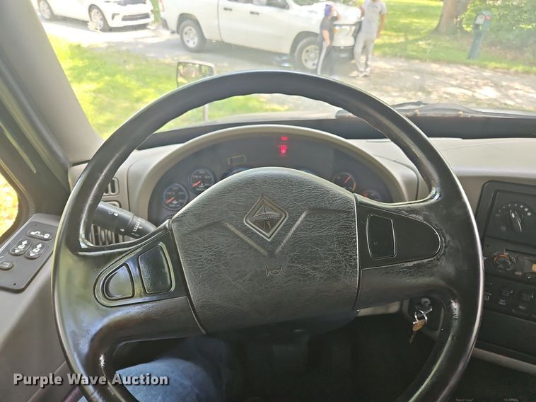 image for item OJ9744 2010 International  8600 SBA 6x4 semi truck