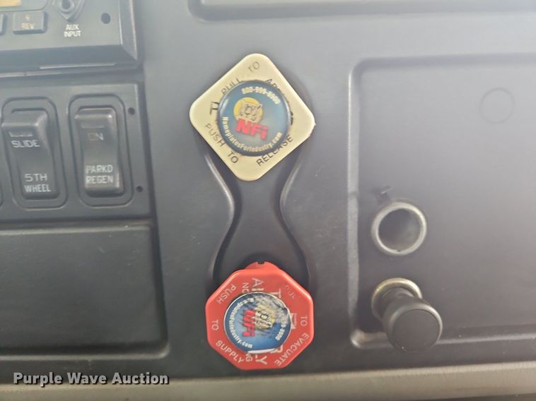 image for item OJ9744 2010 International  8600 SBA 6x4 semi truck