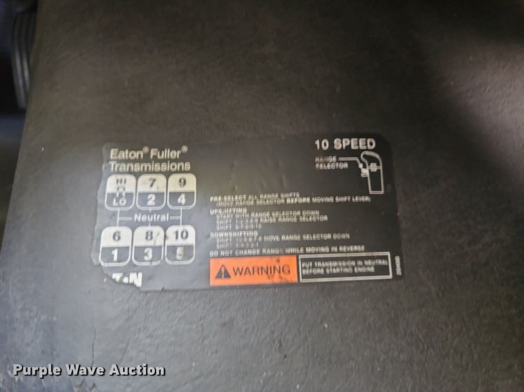 image for item OJ9744 2010 International  8600 SBA 6x4 semi truck