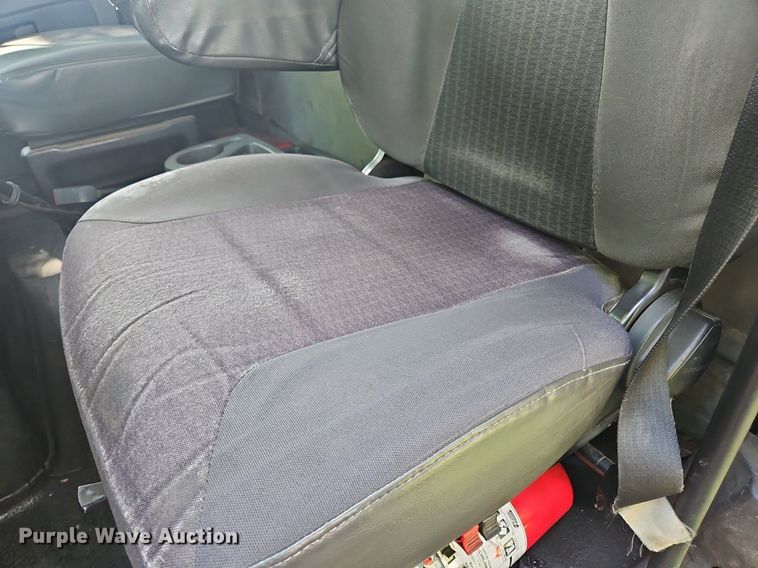 image for item OJ9744 2010 International  8600 SBA 6x4 semi truck