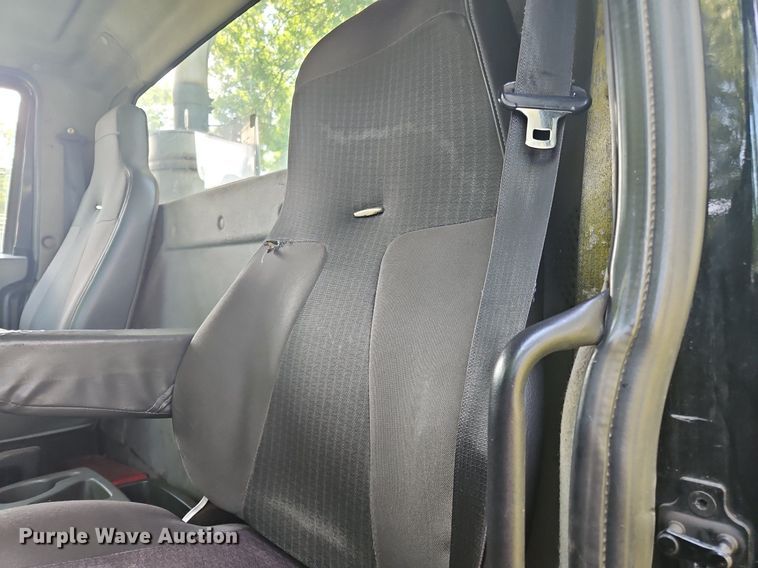 image for item OJ9744 2010 International  8600 SBA 6x4 semi truck