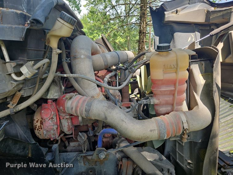 image for item OJ9744 2010 International  8600 SBA 6x4 semi truck