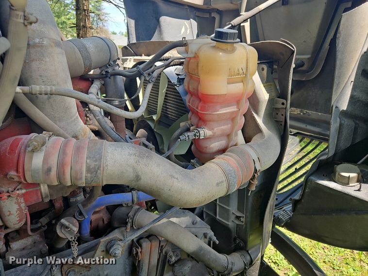 image for item OJ9744 2010 International  8600 SBA 6x4 semi truck