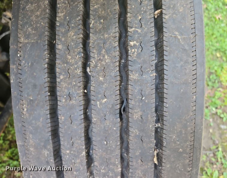 image for item OJ9744 2010 International  8600 SBA 6x4 semi truck