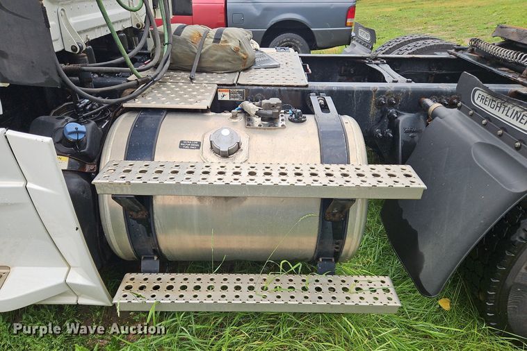 image for item OK9967 2019 Freightliner  Cascadia  semi truck