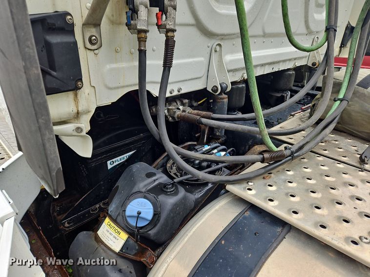 image for item OK9967 2019 Freightliner  Cascadia  semi truck