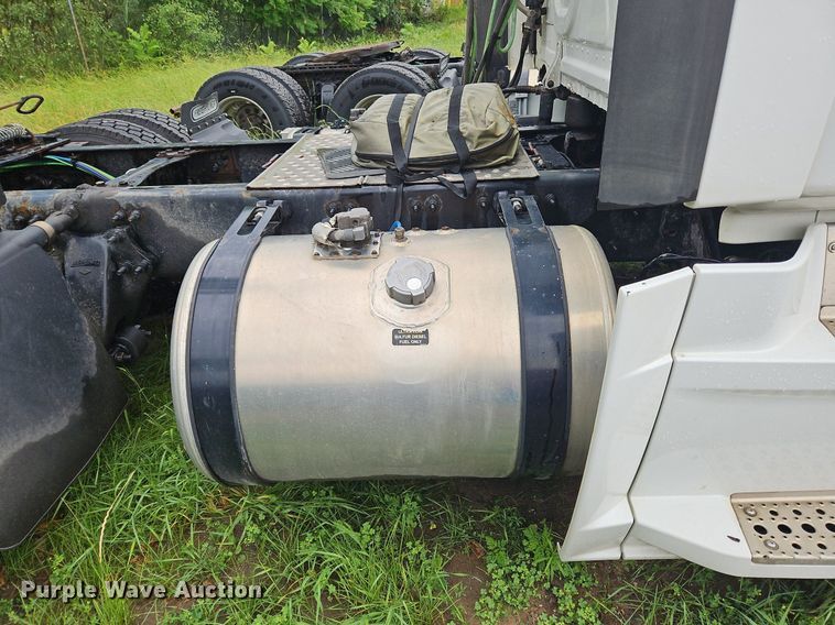 image for item OK9967 2019 Freightliner  Cascadia  semi truck