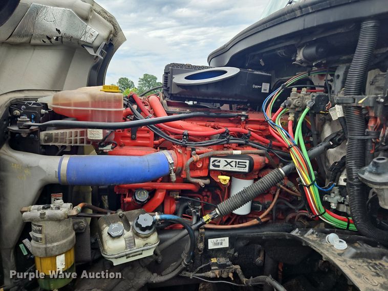 image for item OK9967 2019 Freightliner  Cascadia  semi truck