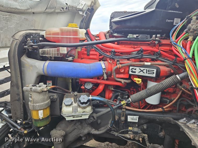 image for item OK9967 2019 Freightliner  Cascadia  semi truck