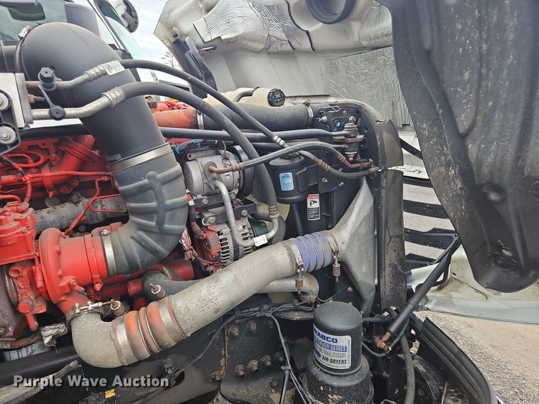 image for item OK9967 2019 Freightliner  Cascadia  semi truck