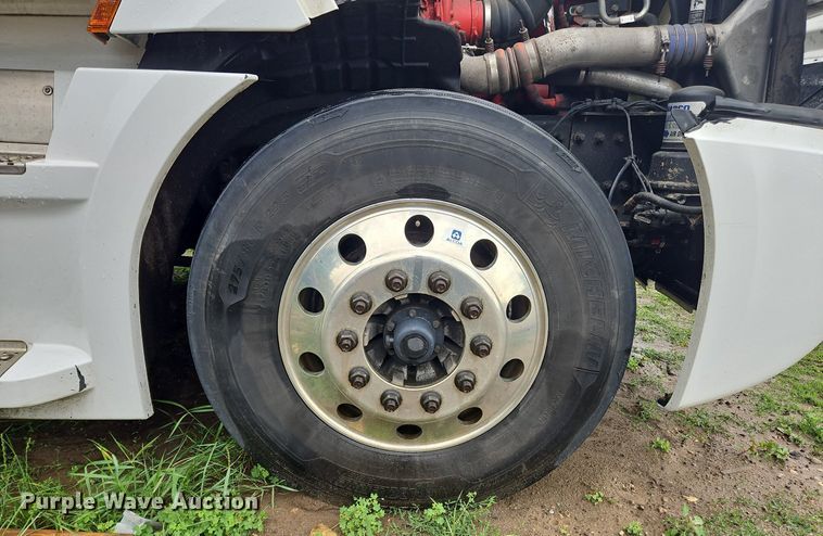 image for item OK9967 2019 Freightliner  Cascadia  semi truck