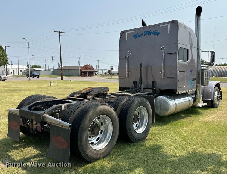 image for item OL9723 2008 Peterbilt 389 semi truck