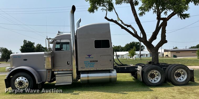 image for item OL9723 2008 Peterbilt 389 semi truck