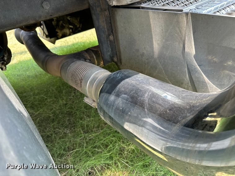 image for item OL9723 2008 Peterbilt 389 semi truck