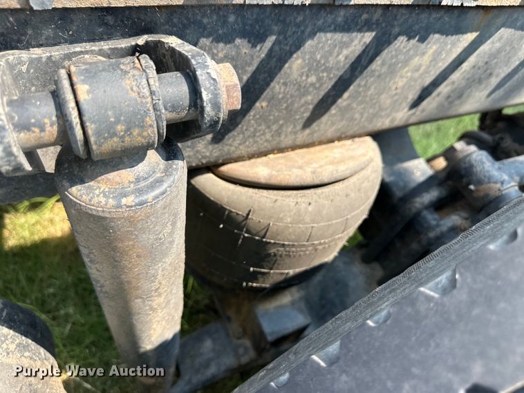 image for item OL9723 2008 Peterbilt 389 semi truck