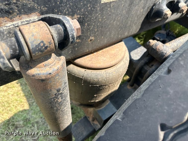 image for item OL9723 2008 Peterbilt 389 semi truck