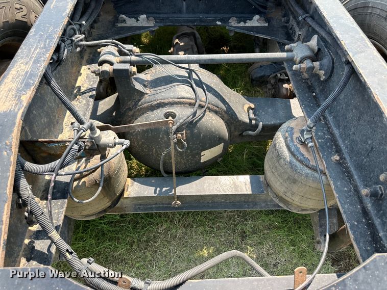 image for item OL9723 2008 Peterbilt 389 semi truck