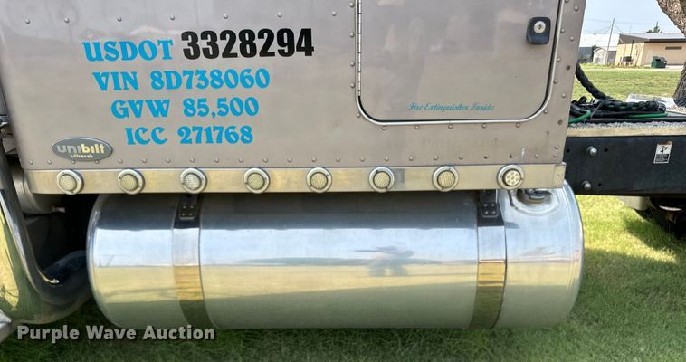 image for item OL9723 2008 Peterbilt 389 semi truck