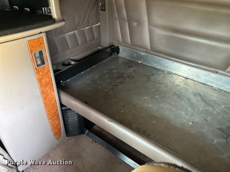 image for item OL9723 2008 Peterbilt 389 semi truck