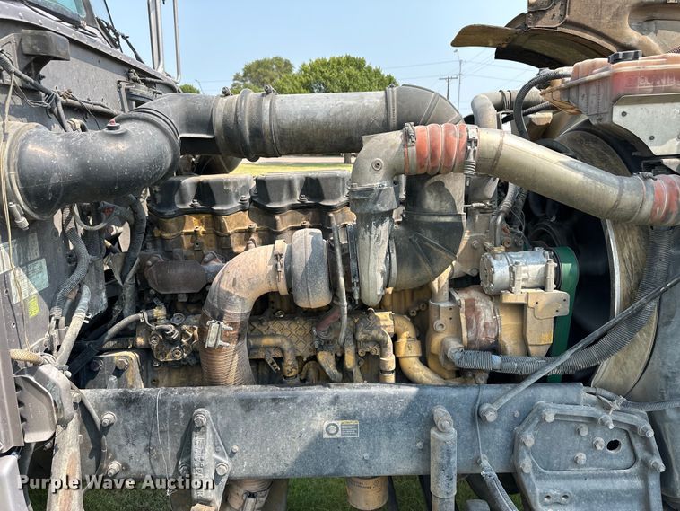 image for item OL9723 2008 Peterbilt 389 semi truck