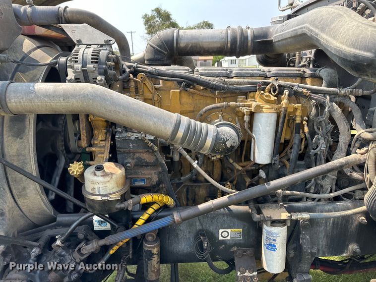 image for item OL9723 2008 Peterbilt 389 semi truck