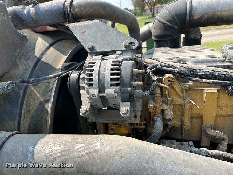 image for item OL9723 2008 Peterbilt 389 semi truck