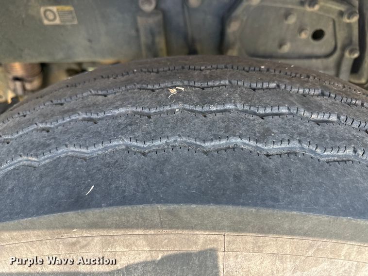 image for item OL9723 2008 Peterbilt 389 semi truck