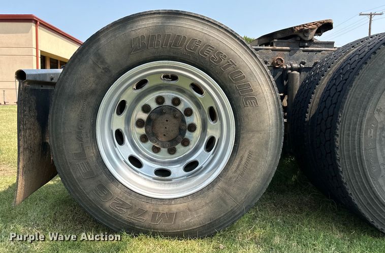 image for item OL9723 2008 Peterbilt 389 semi truck