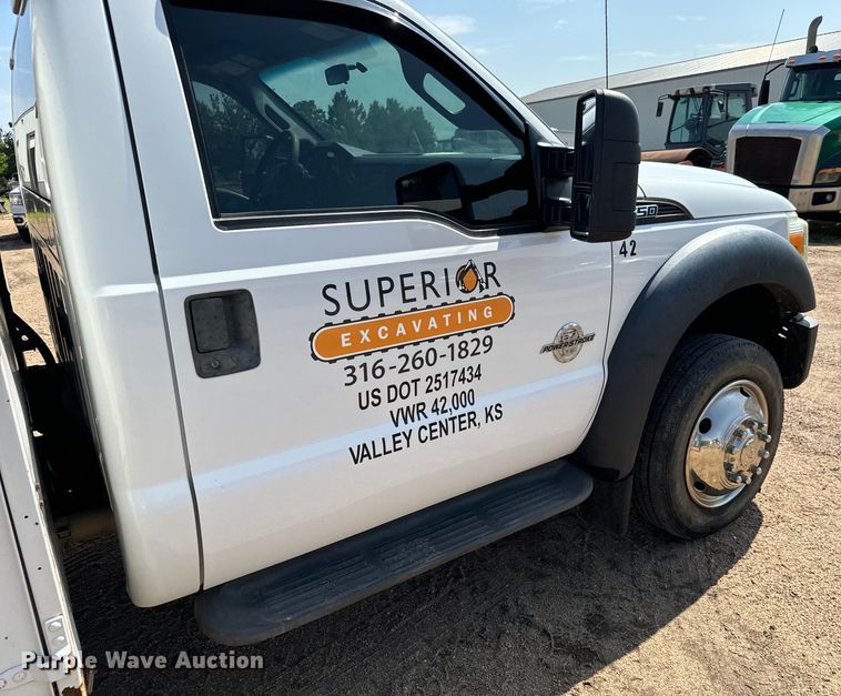 image for item DJ6245 2011 Ford F550 utility / service truck