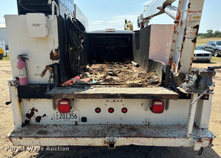 image for item DJ6245 2011 Ford F550 utility / service truck