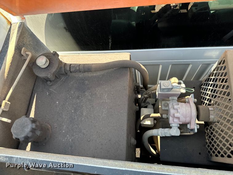 image for item DJ6245 2011 Ford F550 utility / service truck