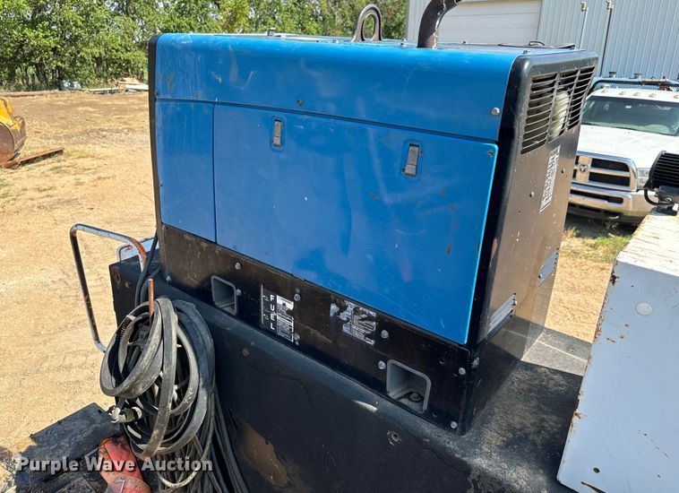 image for item DJ6245 2011 Ford F550 utility / service truck