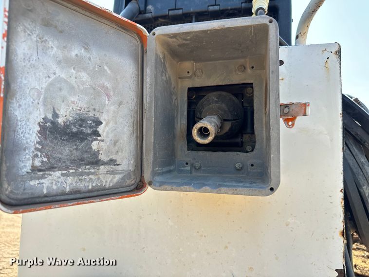 image for item DJ6245 2011 Ford F550 utility / service truck