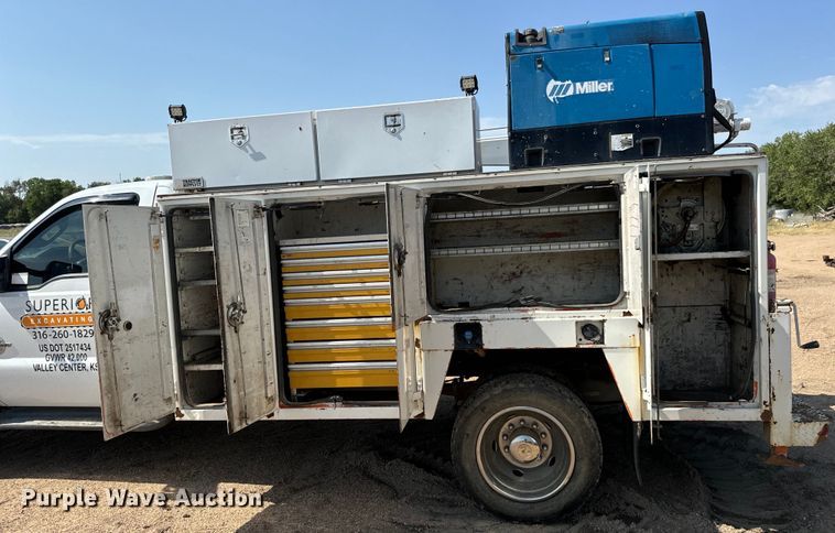 image for item DJ6245 2011 Ford F550 utility / service truck