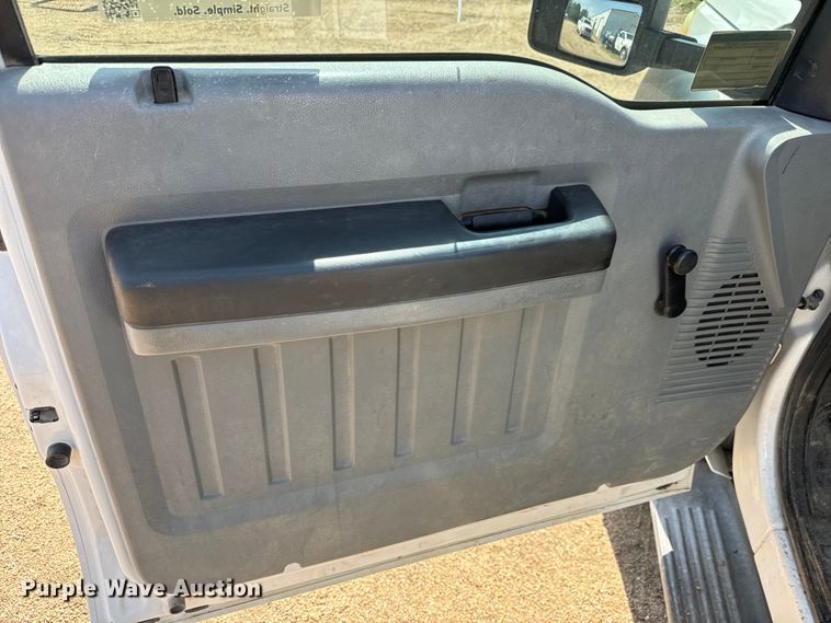 image for item DJ6245 2011 Ford F550 utility / service truck