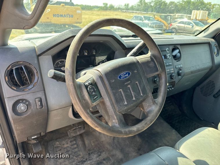 image for item DJ6245 2011 Ford F550 utility / service truck