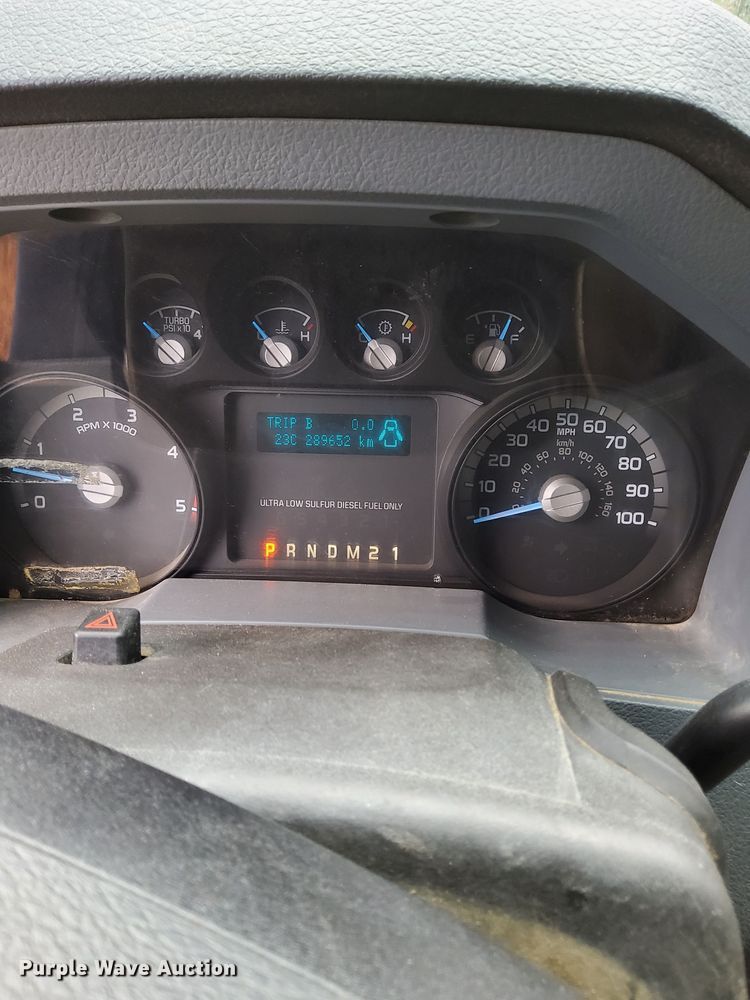 image for item DJ6245 2011 Ford F550 utility / service truck