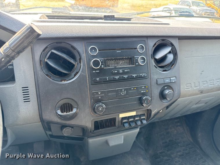 image for item DJ6245 2011 Ford F550 utility / service truck