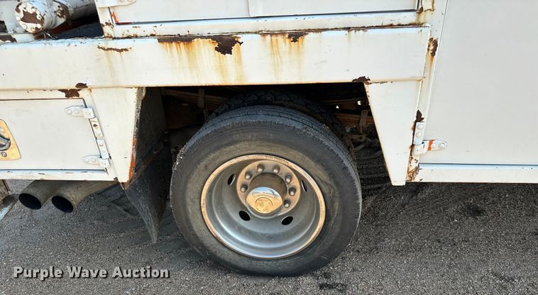 image for item DJ6245 2011 Ford F550 utility / service truck