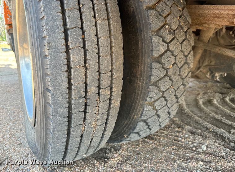 image for item DJ6245 2011 Ford F550 utility / service truck