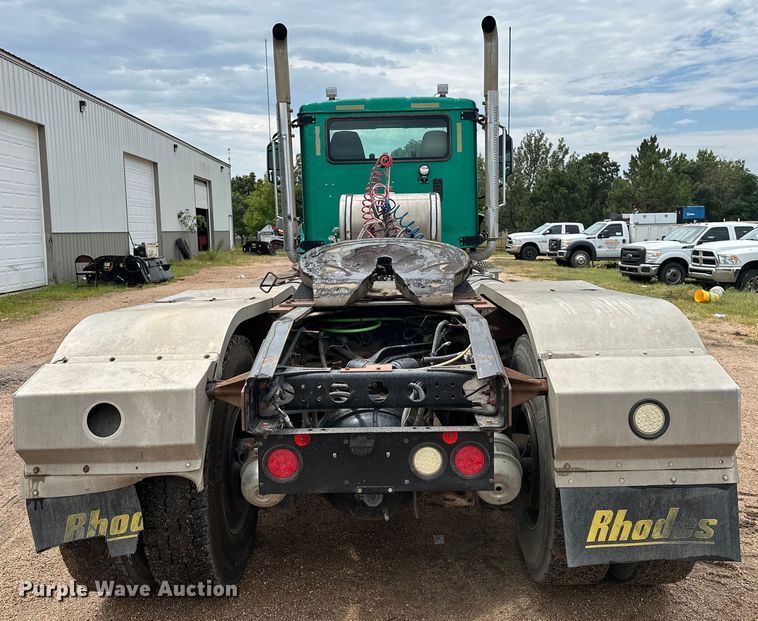 image for item DJ6246 2013 Caterpillar  CT660L semi truck