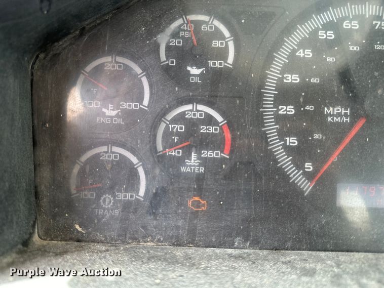 image for item DJ6246 2013 Caterpillar  CT660L semi truck