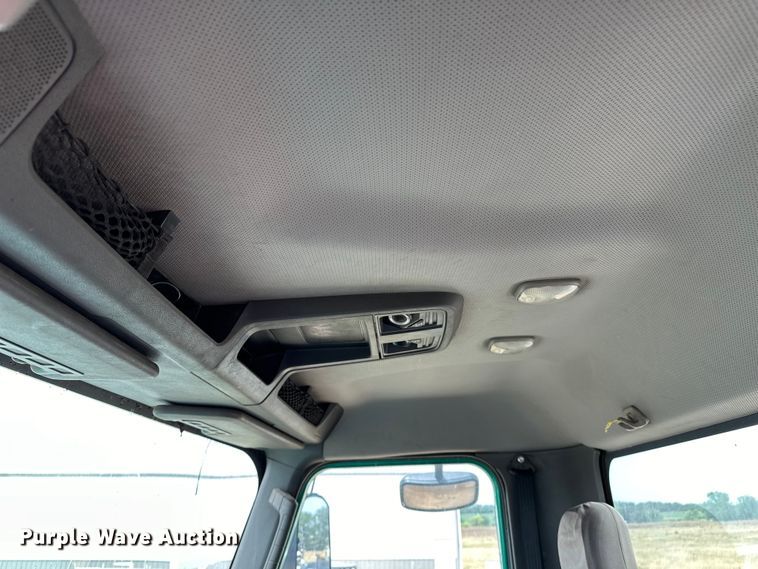 image for item DJ6246 2013 Caterpillar  CT660L semi truck