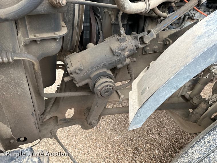 image for item DJ6246 2013 Caterpillar  CT660L semi truck