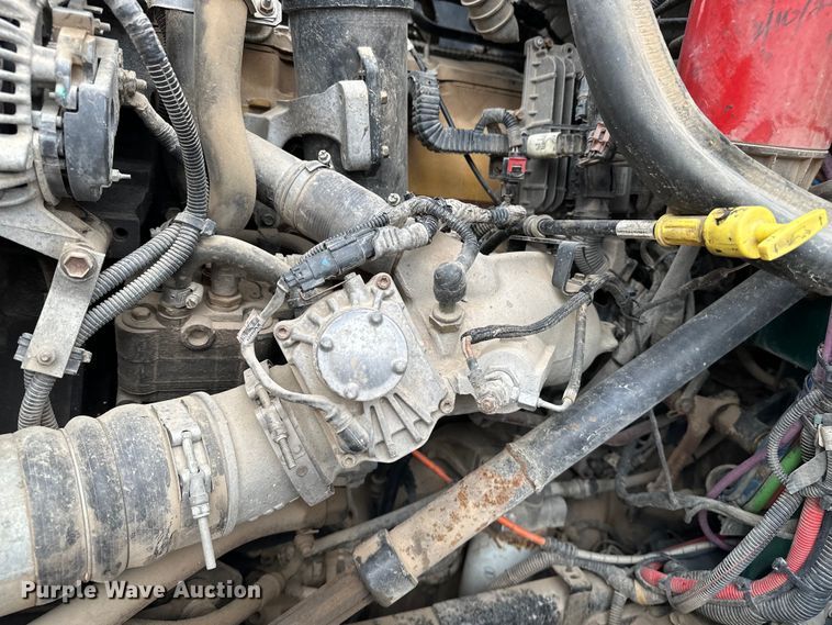 image for item DJ6246 2013 Caterpillar  CT660L semi truck