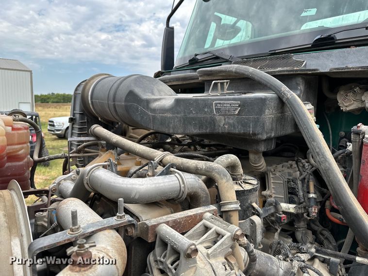 image for item DJ6246 2013 Caterpillar  CT660L semi truck